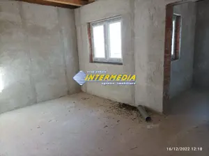 Casa noua de vanzare in Alba Iulia cu 4 camere semifinisata cu apa gaz curent - imagine 7