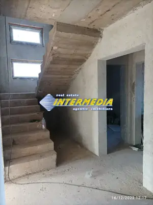 Casa noua de vanzare in Alba Iulia cu 4 camere semifinisata cu apa gaz curent - imagine 6