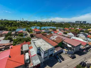 Hala / Spatiu Productie / Rezidential - Vedere catre lac