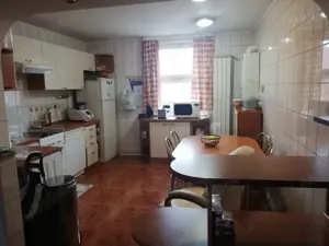 Inchiriez apartament 4 camere Micul Dallas