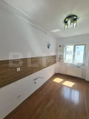Apartament decomandat, finisaje noi, parcare subterana, zona Terra - imagine 4