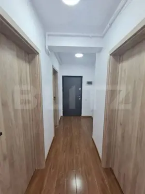 Apartament decomandat, finisaje noi, parcare subterana, zona Terra - imagine 3