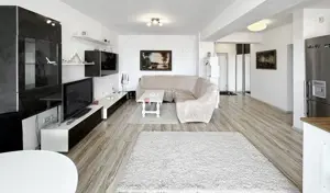 Priveliste Deosebita, Disponibil din 1 septembrie