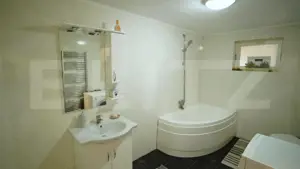 Casa de vanzare cu piscina - imagine 15