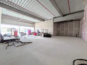 Spatiu Comercial - 186 mp - Fun Shop Park Mosnita Noua - imagine 6