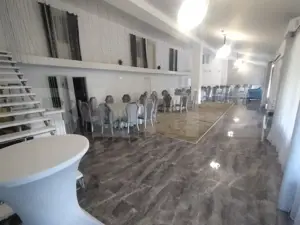 EXCLUSIVITATE! Pensiune 10 camere si Aqua parc, Prundu Bargaului - imagine 5