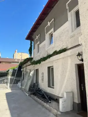 Victoriei-adiacent! imobil  P+2