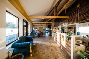 EXCLUSIVITATE! Pensiune 10 camere si Aqua parc, Prundu Bargaului - imagine 4