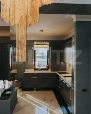 Apartament modern cu 3 camere, 98 mp, etaj intermediar, bloc nou, zona Centrala