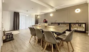 Apartament ce ofera  acces catre 2 terase generoase - imagine 3