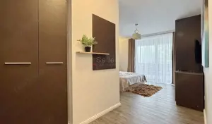 Priveliste spre masivul Postavarul - imagine 6