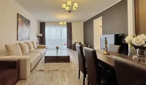 Priveliste spre masivul Postavarul - imagine 2