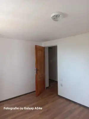 Casa langa Valenii de Munte - imagine 7