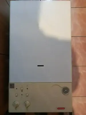 Vand centrala termica Ariston 24 kw si calorifer baie