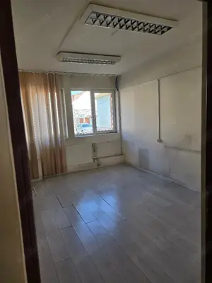 Dau in chirie Cladire birouri, ultracentral D+P+2E, 150mp pe nivel, SC tot-636 mp Inc oras , rampa,  - imagine 10