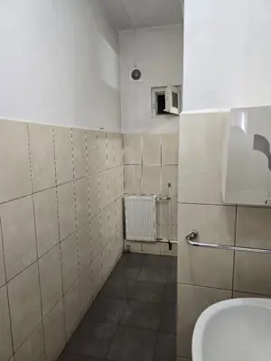 Dau in chirie Cladire birouri, ultracentral D+P+2E, 150mp pe nivel, SC tot-636 mp Inc oras , rampa,  - imagine 11