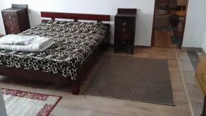 Apartament cu 2 camere la casa in Cristian - imagine 5