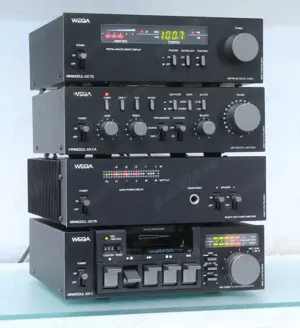 Mini linie Wega,2x30W,Japonia(1979).