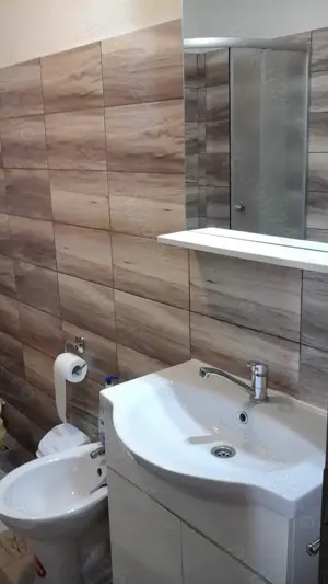 Apartament cu 2 camere la casa in Cristian - imagine 10