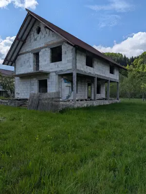 Vând casă și teren in comuna Moisei langa drumul principal DN 18 - imagine 4