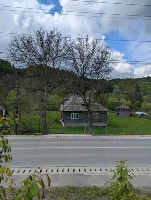 Vând casă și teren in comuna Moisei langa drumul principal DN 18 - imagine 10