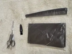 SET Philips tuns ras- Husa,foarfeca,pelerina,pieptene,periuta curatare - imagine 5