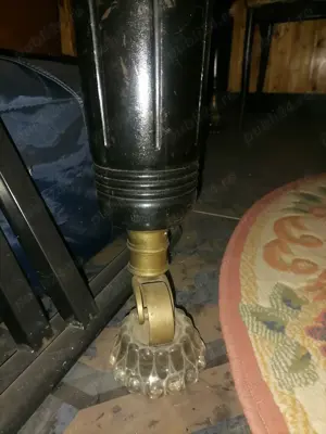 Vând pian antic Kerestely Șandor fabricat în 1866,medaliat cu aur la Paris în 1900 - imagine 3