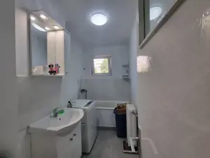 Apartament 2 camere decomandate, etaj 3, Zona Centrala - imagine 9