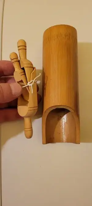 SET Rustic Traditional de Lemn-3Lopațici+1Suport+5Linguri+1Piuă-50LEi