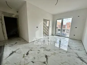 Apartament 2 camere, pod propriu, bucatarie inchisa, parcare acoperita