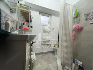 Casa individuala,3 camere, 2 bai, acces auto, garaj,teren 3182 mp - imagine 8