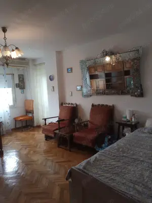 Inchiriez apatament 3 camere 2bai.zona Unirii, Rond Cosbuc,et.4din8 - imagine 2