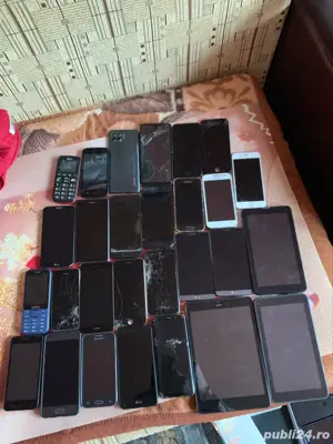 vand lot de telefane pentru piese re carosare 