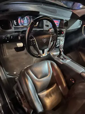 Volvo V60 cu km reali 163.000 - imagine 6