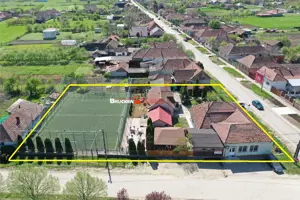 PROPRIETATE CU AFACERE FUNCTIONALA DE VANZARE - PETREU, LANGA MARGHITA - imagine 2