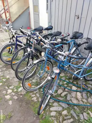 vând biciclete de barbati și dame 