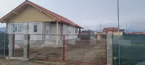 Casa cu 3 camere, 120 mp, zona Barabant