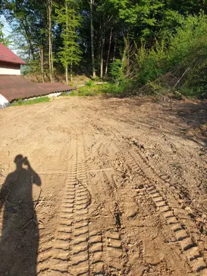 Vand teren500m la Muzeul Satului Bujoreni - imagine 2