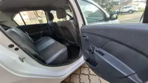 Dacia Logan 1.2 benzina an 2014 - imagine 9