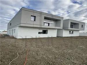 Duplex superb - zona excelenta - toate utilitatile - imagine 3