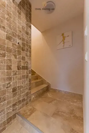 Casă de închiriat în Dumbrăvița – 4 dormitoare, 2 băi, Pădure | Com 0% - imagine 16