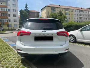Ford Focus  - imagine 8