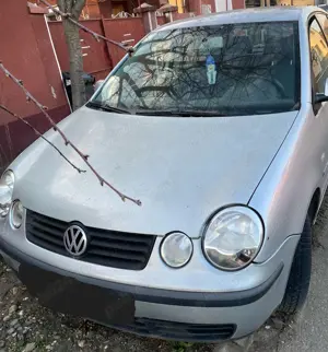 Vand pemntru piese sau dezmembrare VW Polo 1.4 benzina 2001