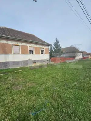 Casă bătrânească cu teren generos, în localitatea Dedrad – la 10 km de Reghin - imagine 3