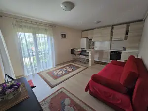 Aradului-3 camere- etaj 1- parcare