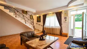 FILM   3D! Casa adaptabila, 250 mp teren, loc parcare, Central, Brasov