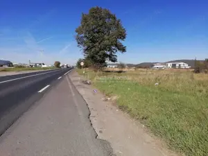 Teren intravilan  3000 mp constructii industriale