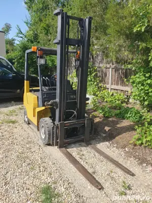 Stivuitor de vanzare - imagine 2