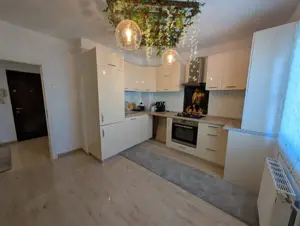 Renovat, 2 camere decomandate - 64 mp , etaj intermediar, Nord - imagine 2