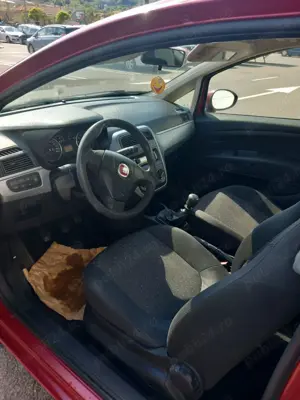 Vând Fiat Geande Punto, 1250 cm3, An 2010 - imagine 6